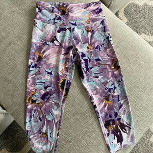 C9 medium capri leggings